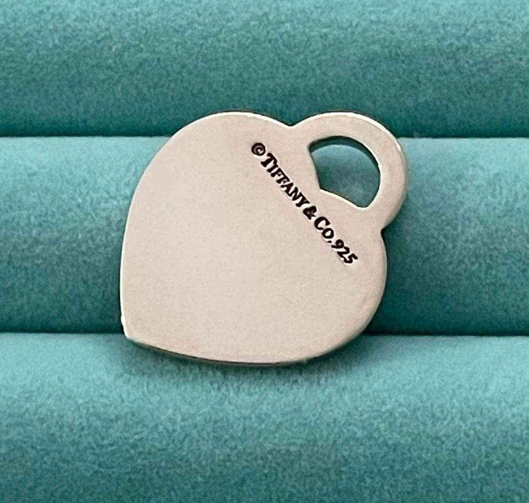 Tiffany & Co. Medium Sterling Silver Heart Charm Notes Pendant - photo 3