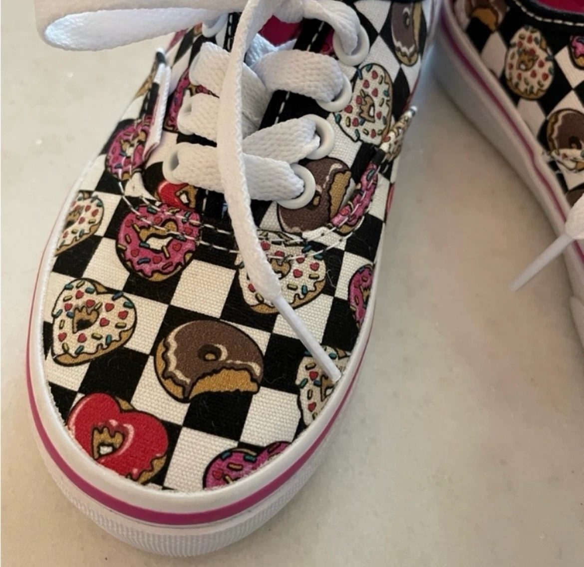 NEW Vans Girls Authentic Donuts Sneakers size 11 - photo 3
