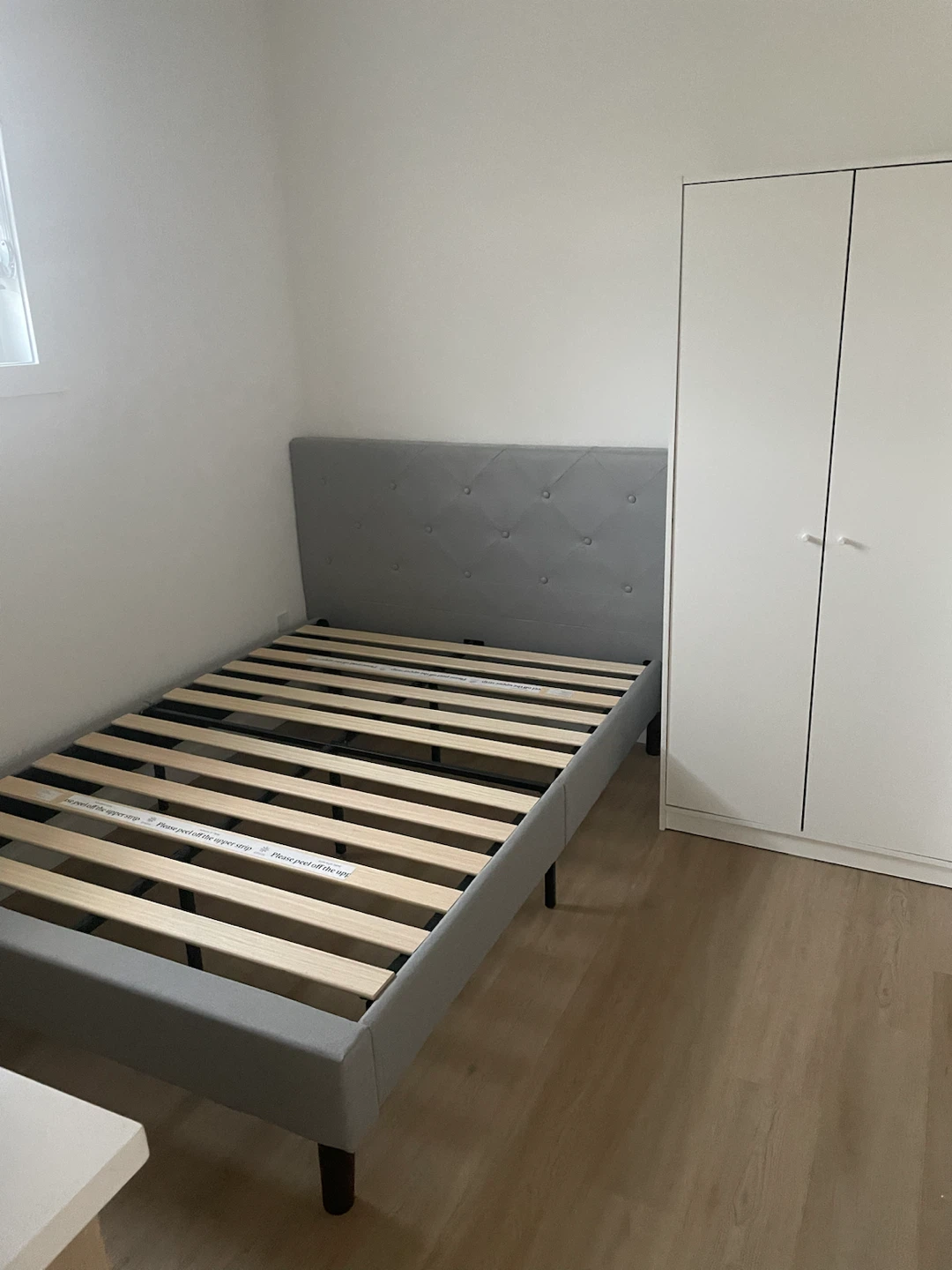 Looking for professional female  to rent out the room - photo 2