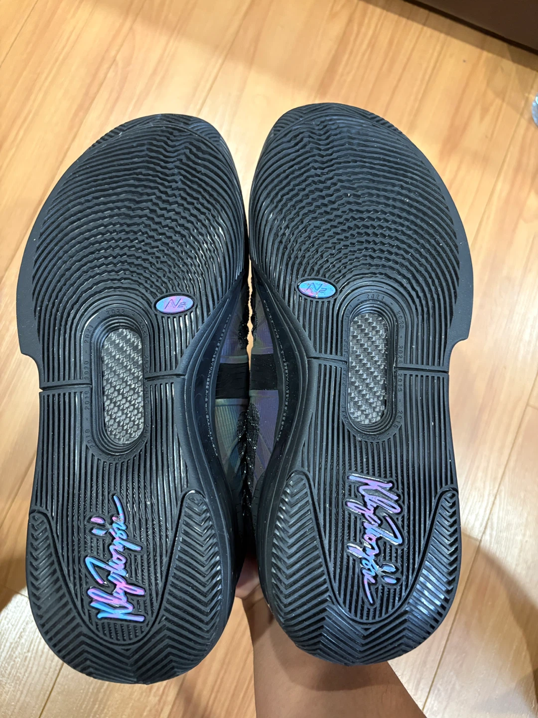 Basketball shoes - photo 3