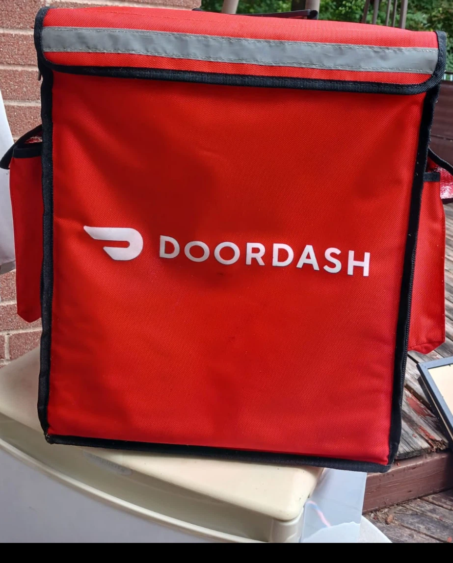 DoorDash Insulated Delivery Backpack / Food Delivery Bag