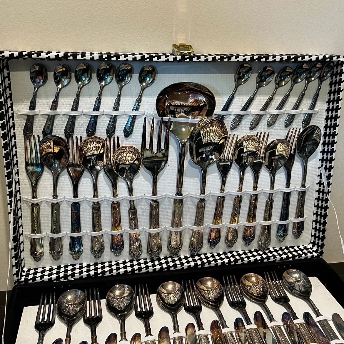 LBL ITALY 51 Piece 12 Place Silver-Plated Flatware Cutlery Set - photo 2