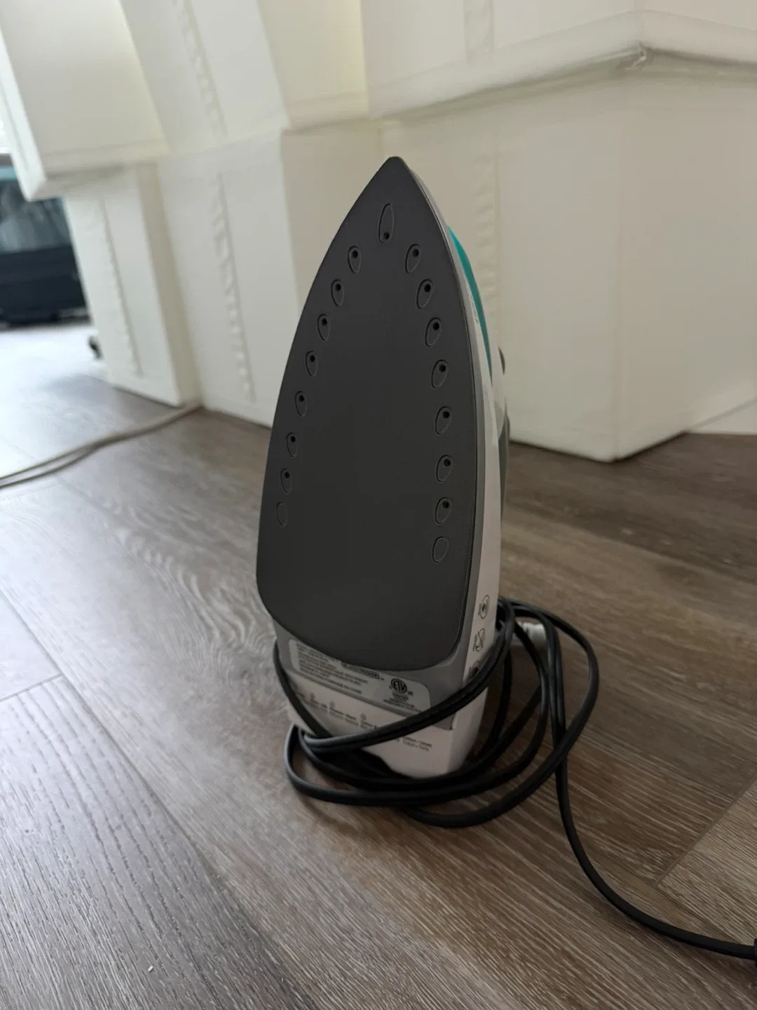 BLACK+DECKER Steam Iron - photo 2