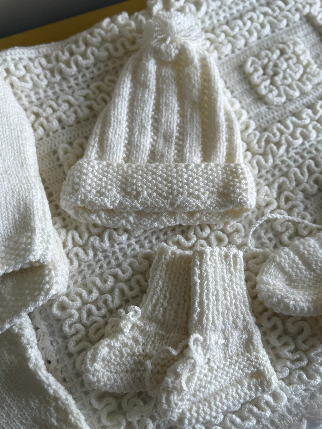 White Knitted Baby Outfit and Blanket Set - photo 2