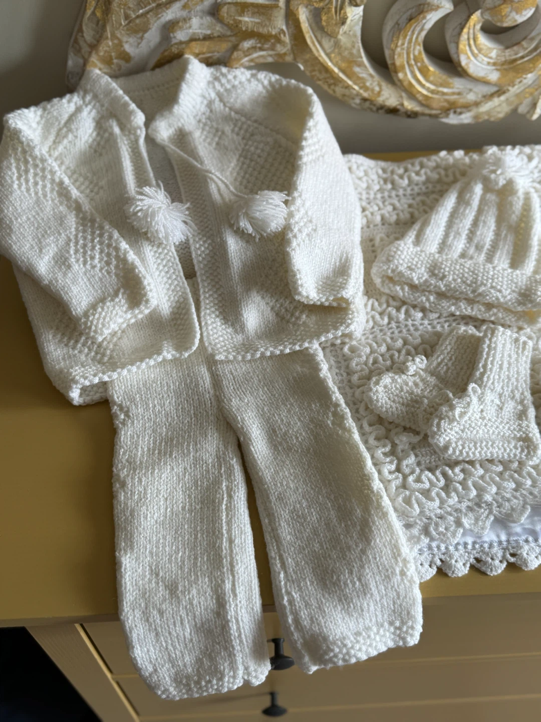 White Knitted Baby Outfit and Blanket Set - photo 4