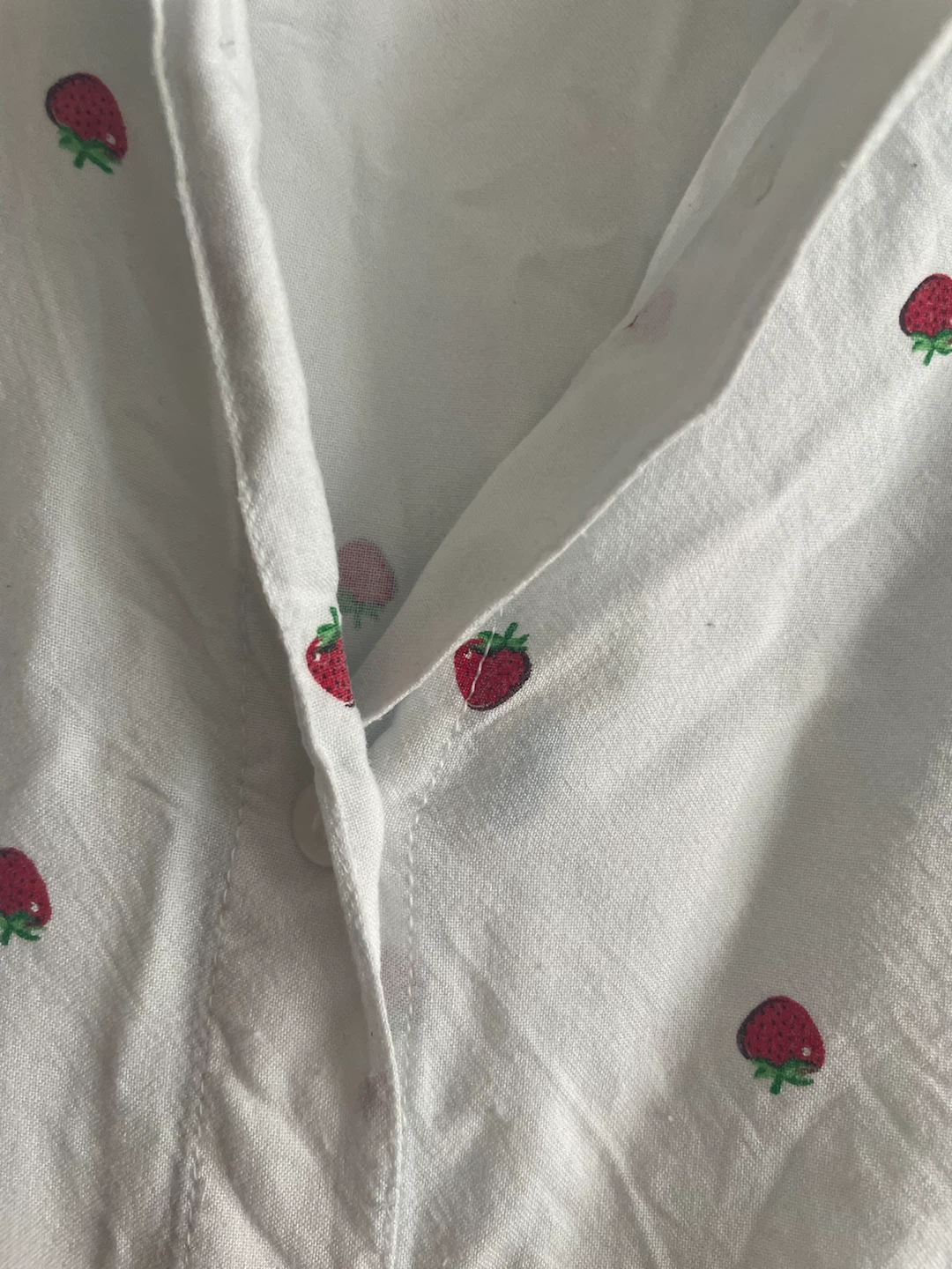 Joysan White Strawberry Print Button-Up Shirt Size L - photo 2