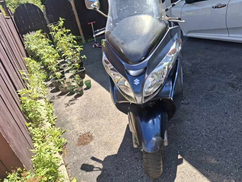 2008 Suzuki Burgman 400 Scooter - photo 2