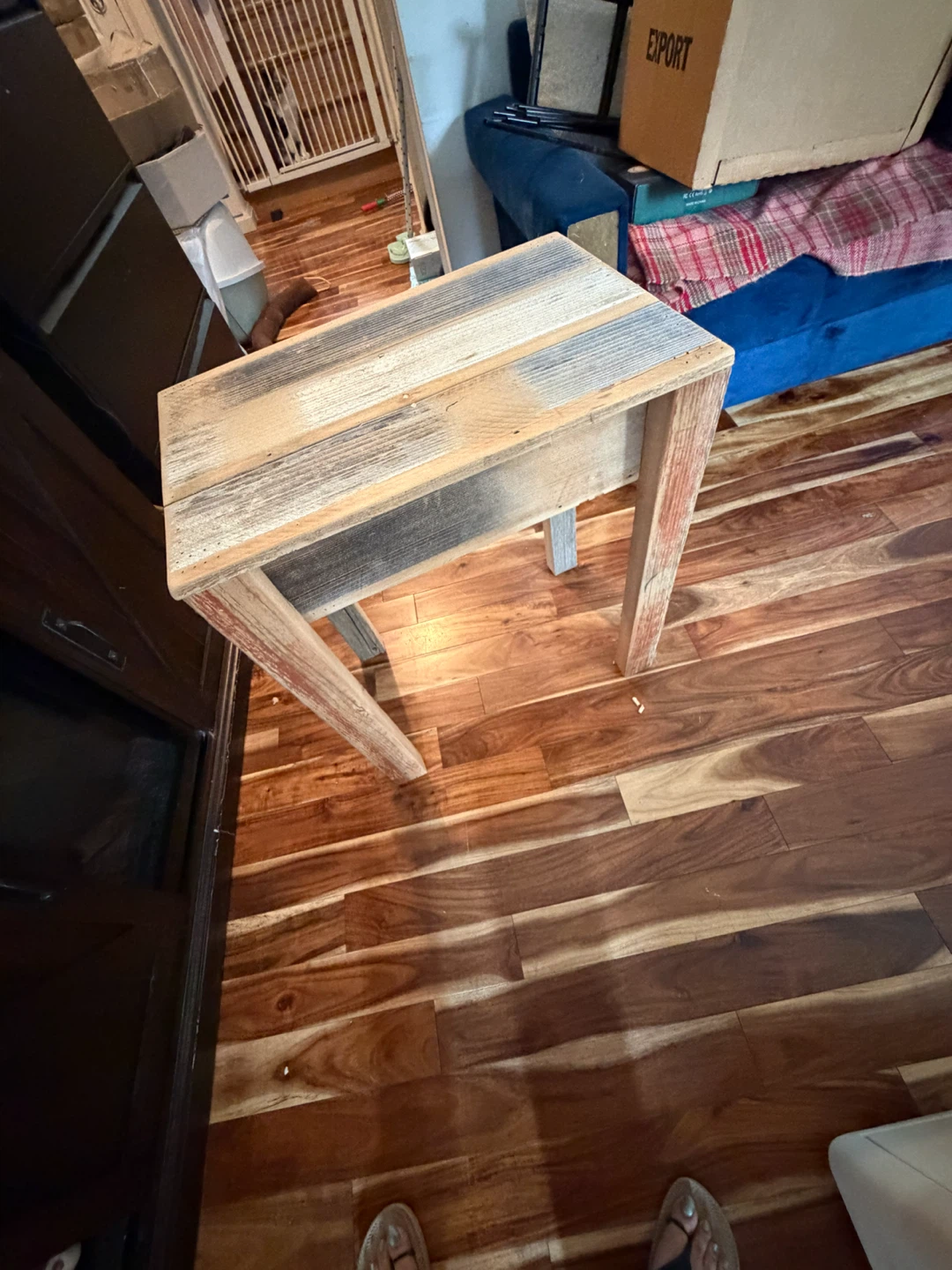 Rustic Wood Side Table - photo 3