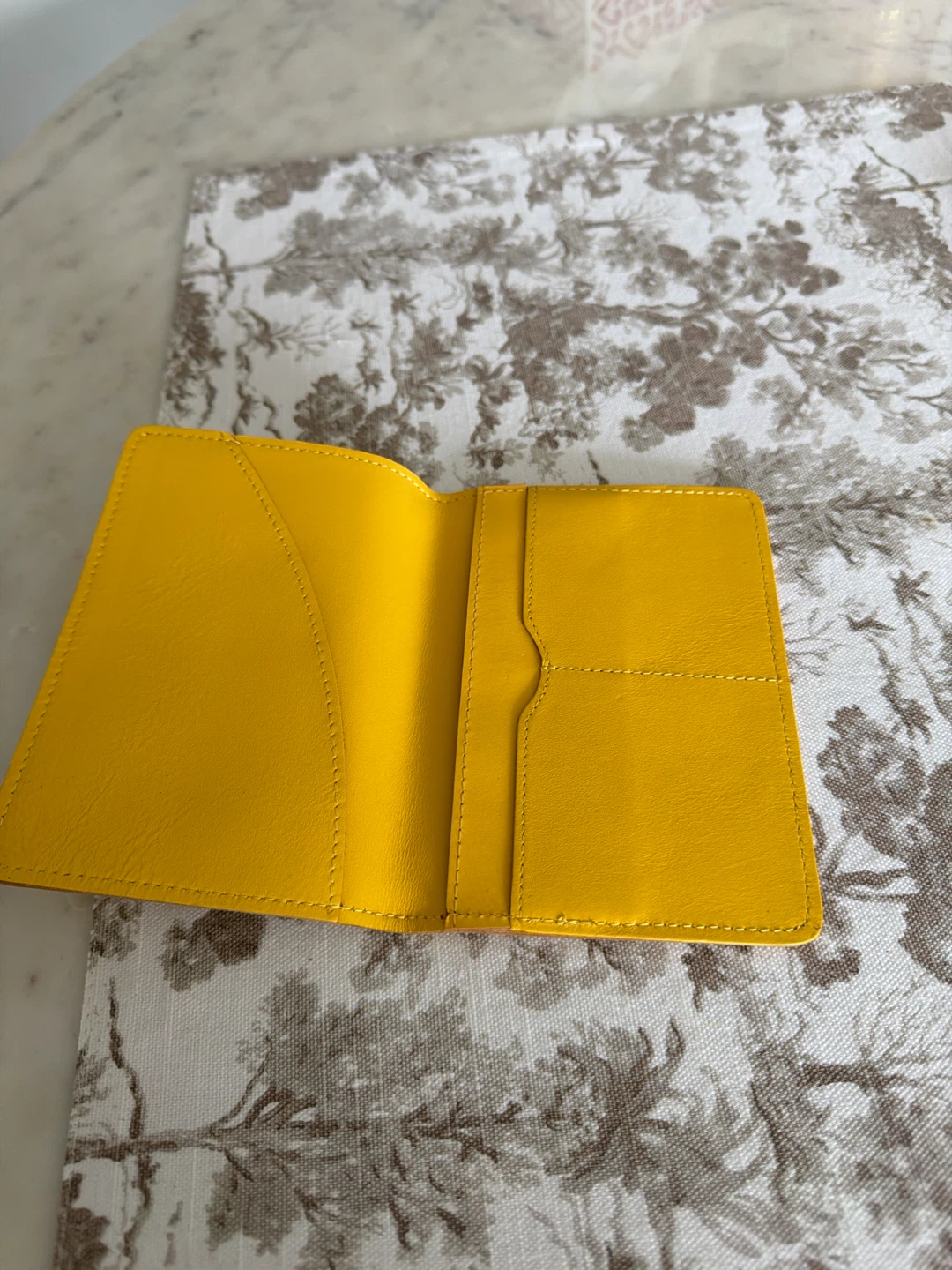 Snapchat Yellow Leather Passport Holder - photo 2