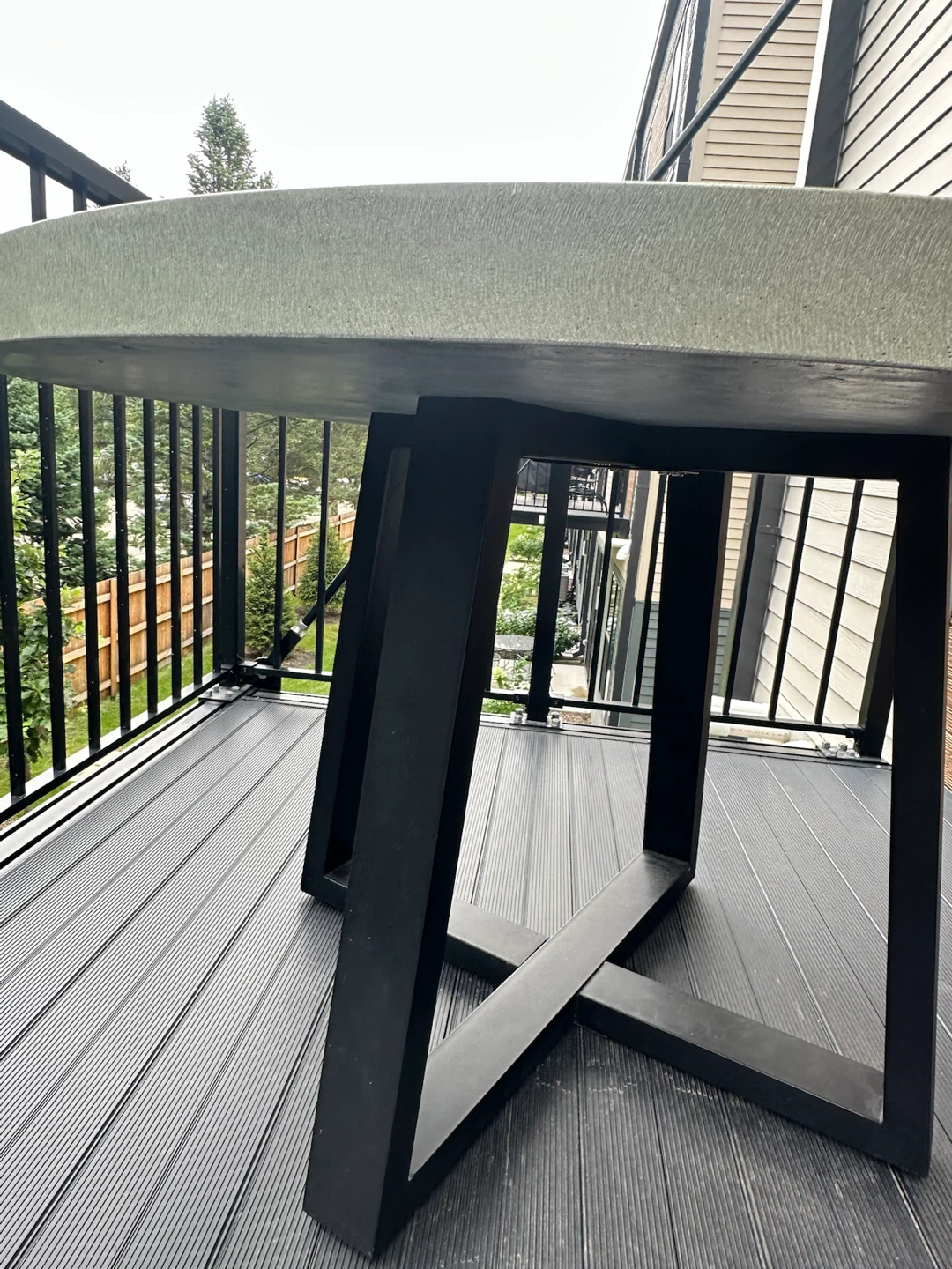 Round Outdoor Bistro Table - photo 2