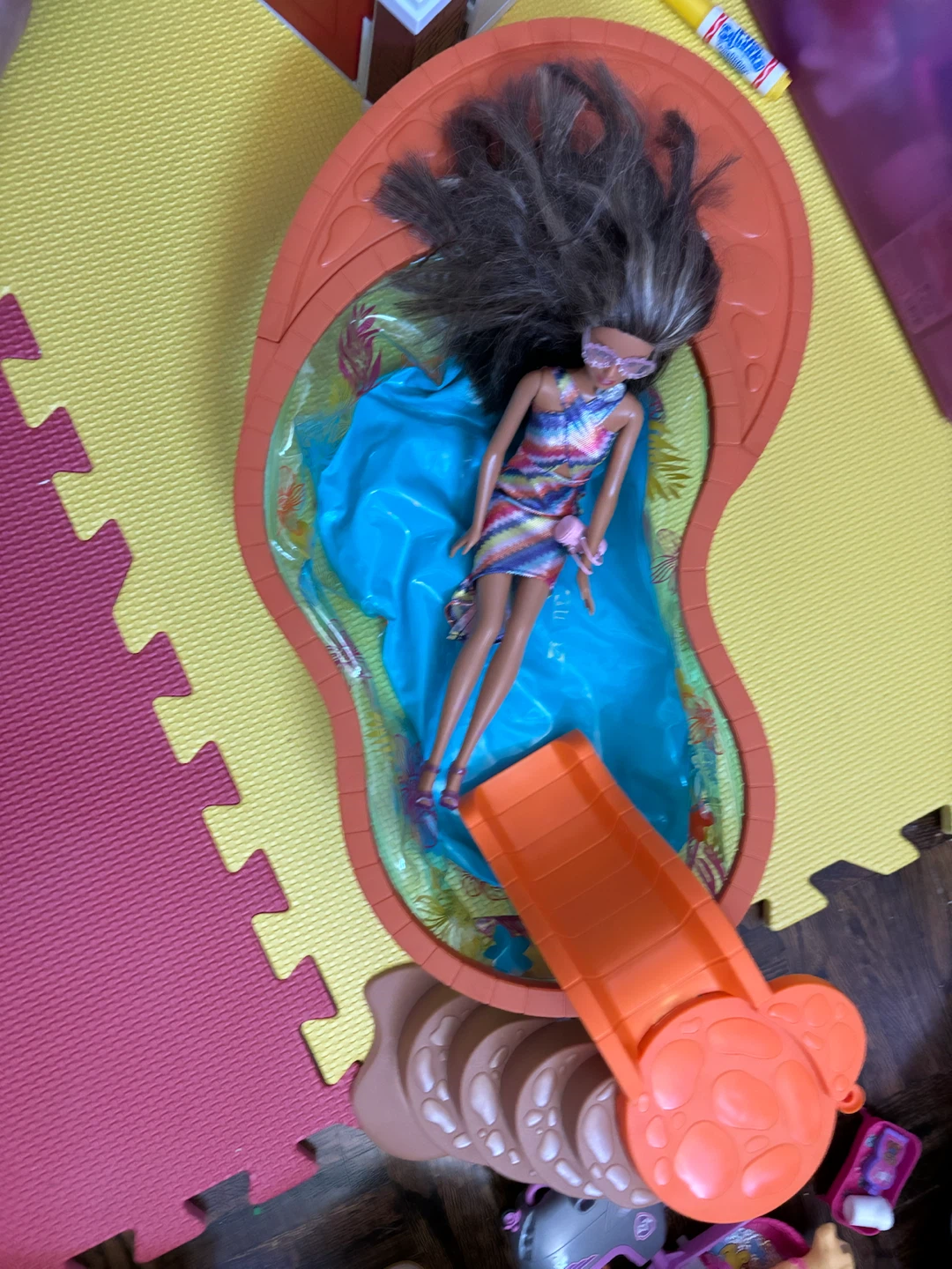 Barbie Dreamhouse Playset with Dolls and Accessories - photo 3