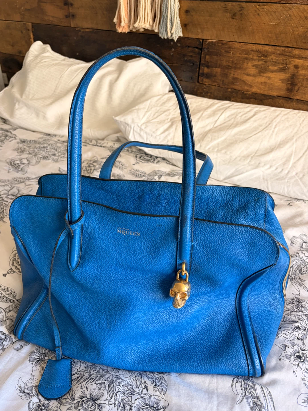 Alexander McQueen Blue Leather Satchel Bag with Skull Clasp - photo 4