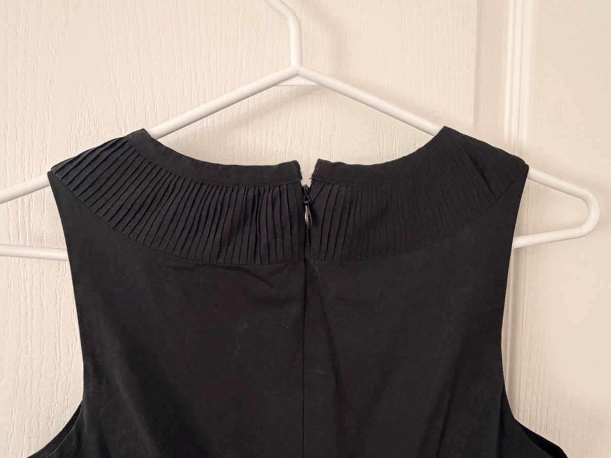 LIKE NEW Black Banana Republic Sleeveless Dress - Womens sz 2 - photo 3