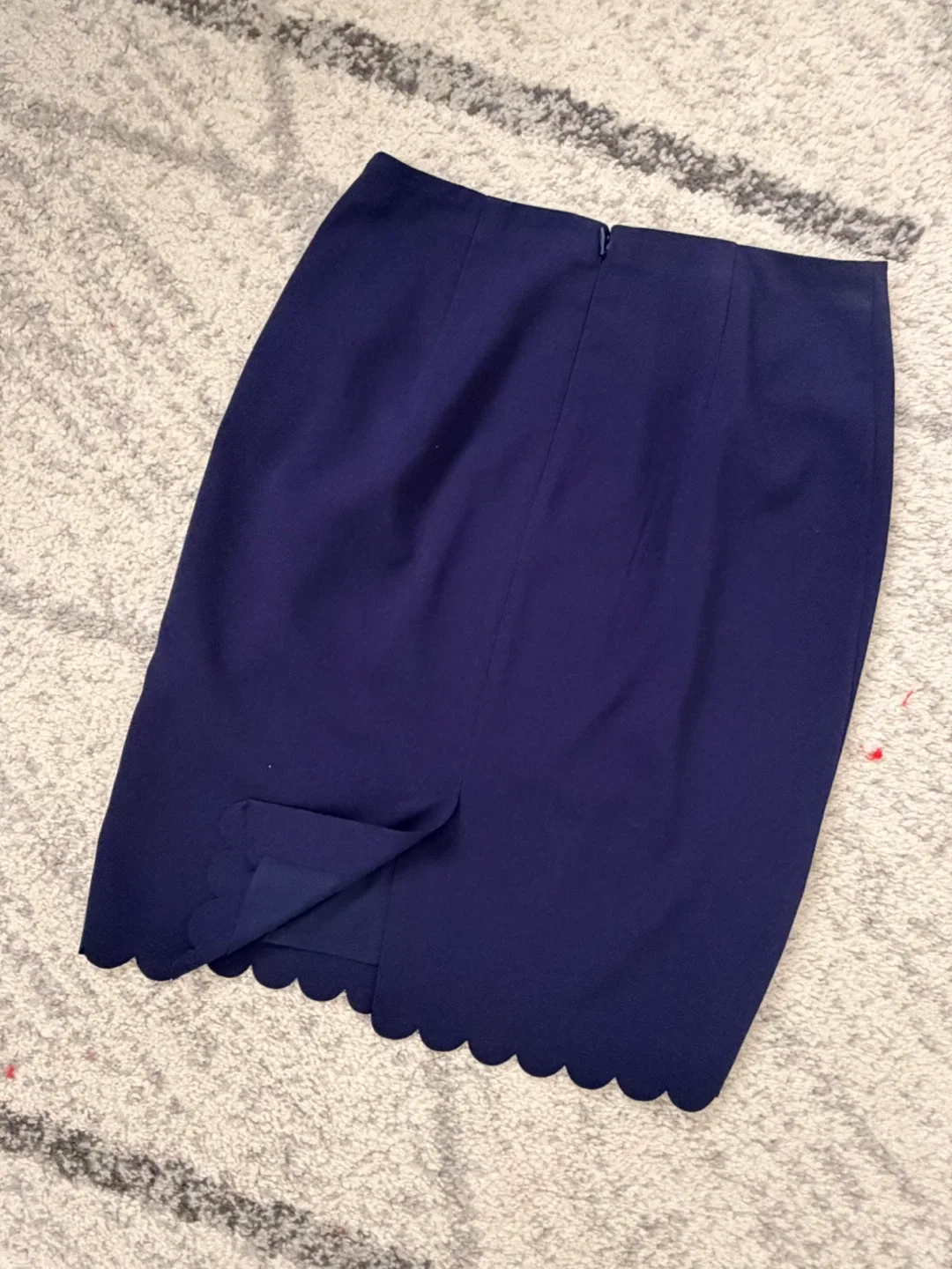 LIKE NEW Banana Republic Navy Pencil Skirt Womens Size 2 - photo 2