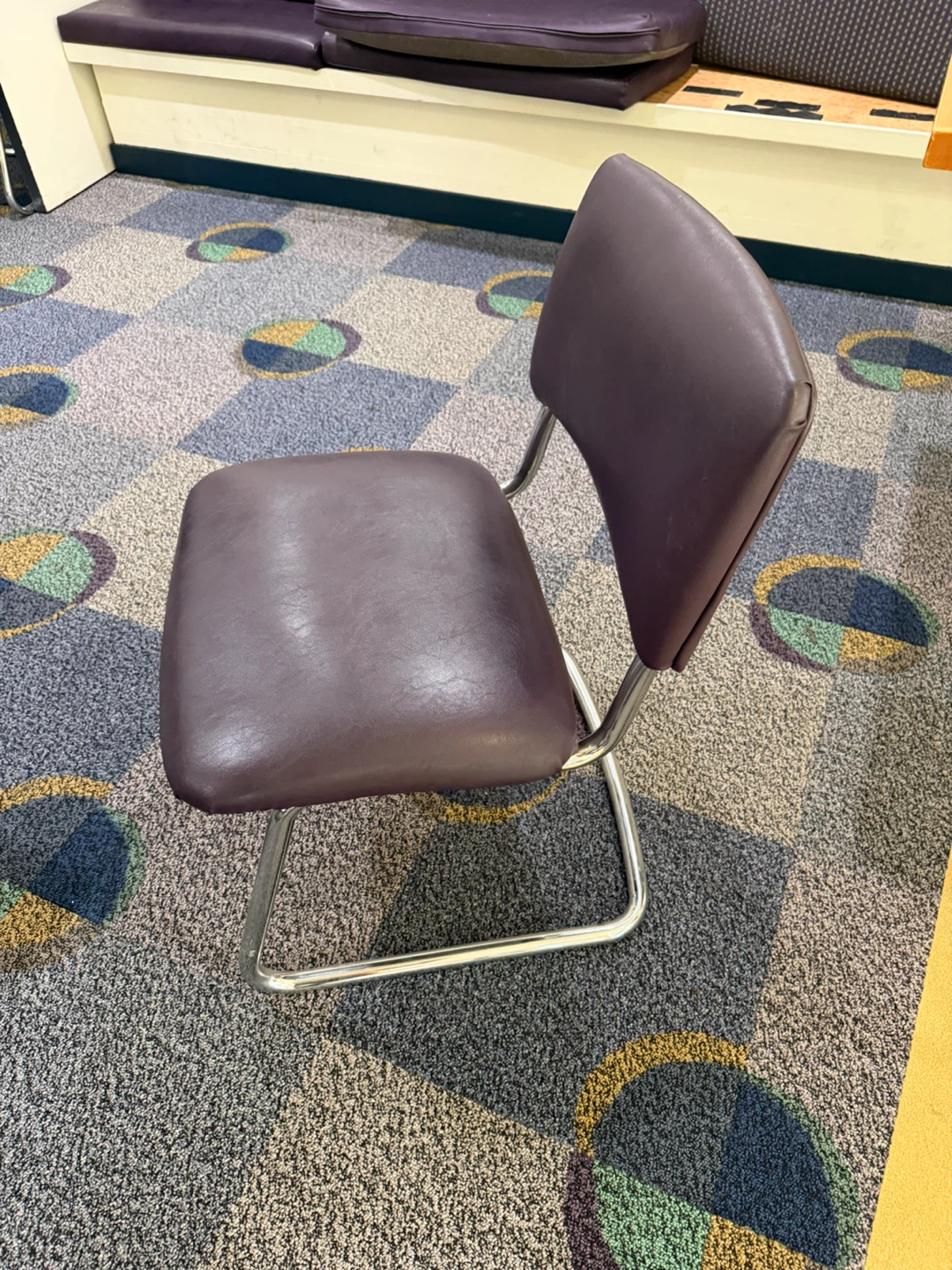 Restaurant chairs and tables - photo 2