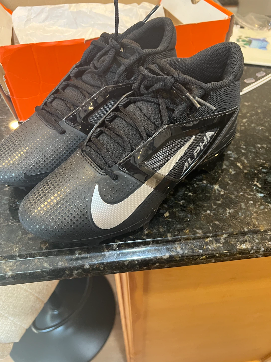 Nike Alpha Menace 4 Pro Football Cleats