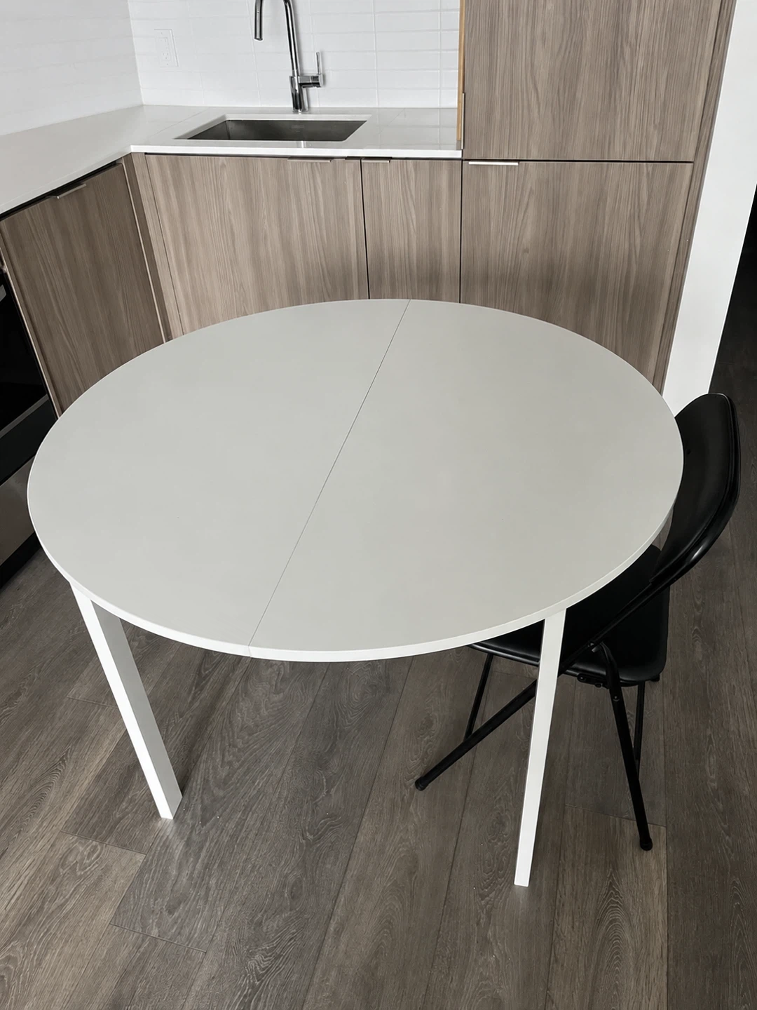 IKEA VIHALS Round Dining Table - photo 2