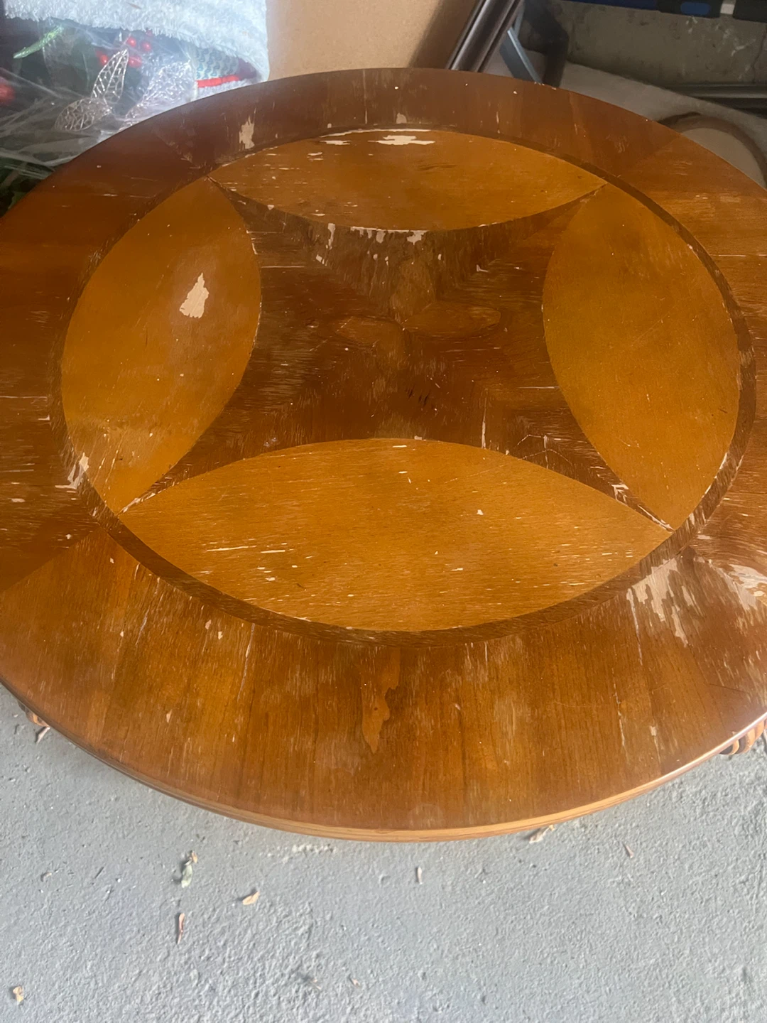 Wooden accent table with inlay detail - photo 3