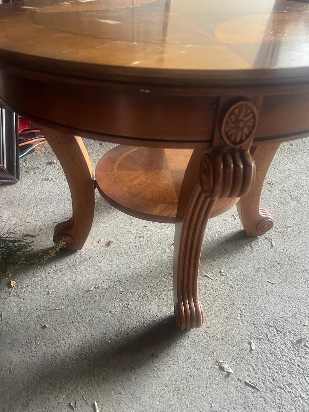Wooden accent table with inlay detail - photo 4
