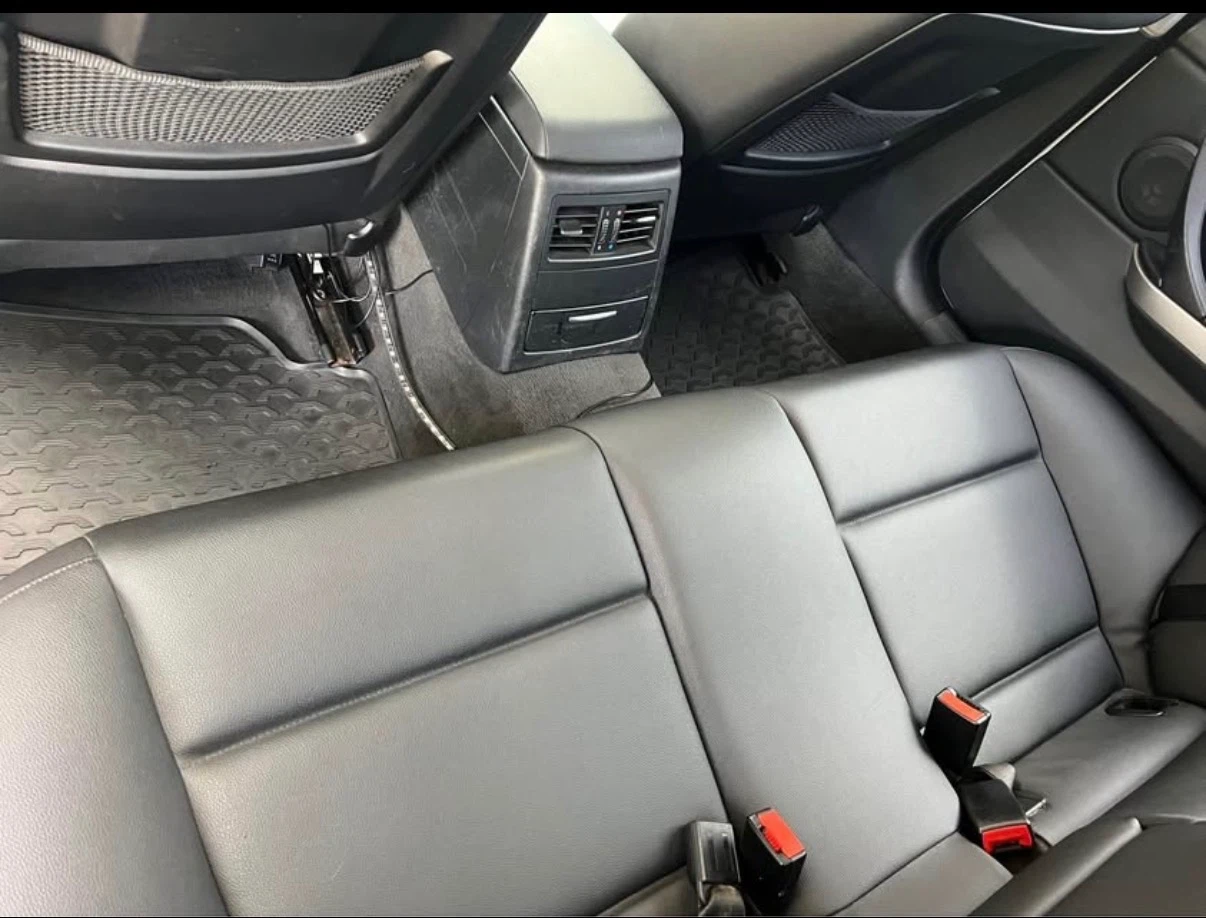BMW 3 Series Sedan - photo 2