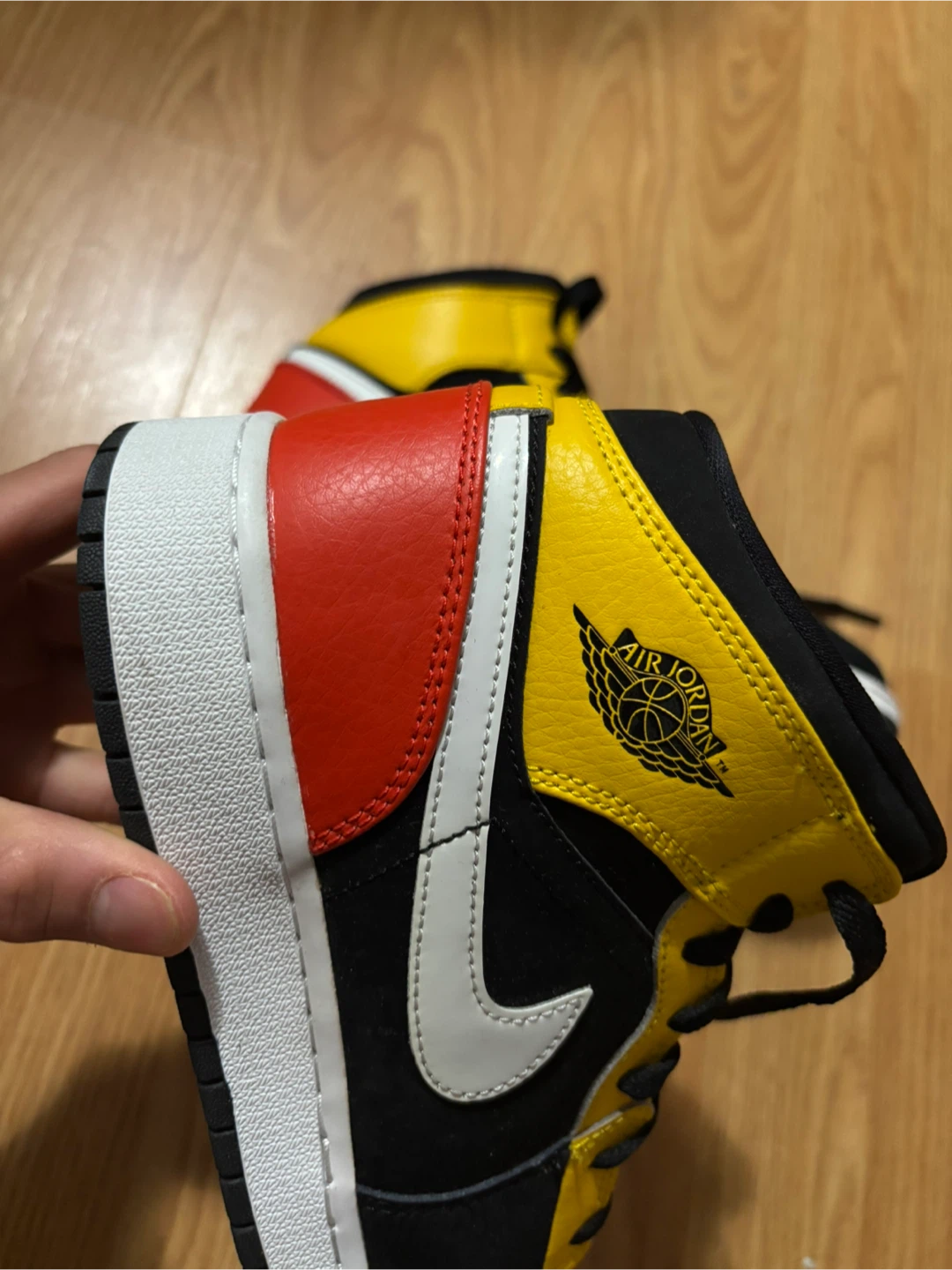 Air Jordan 1 Mid SE Youth Shoes - photo 2