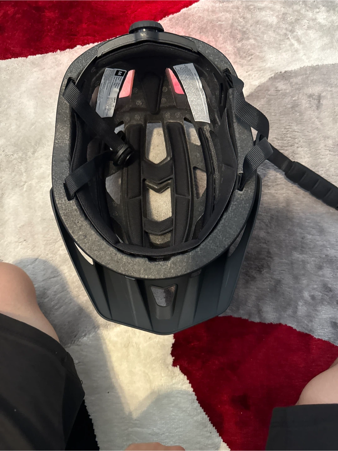 INNERKING Black Cycling Helmet with LED Tail Light - photo 3