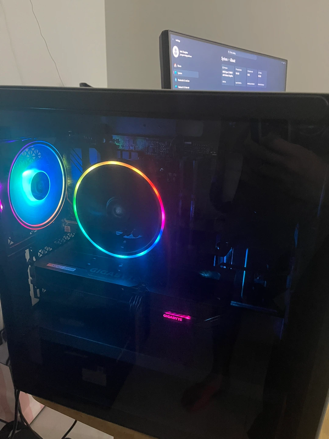 RX 9060 XT, Ryzen 5 5600GT Gaming PC 16GB RAM, Wi-Fi