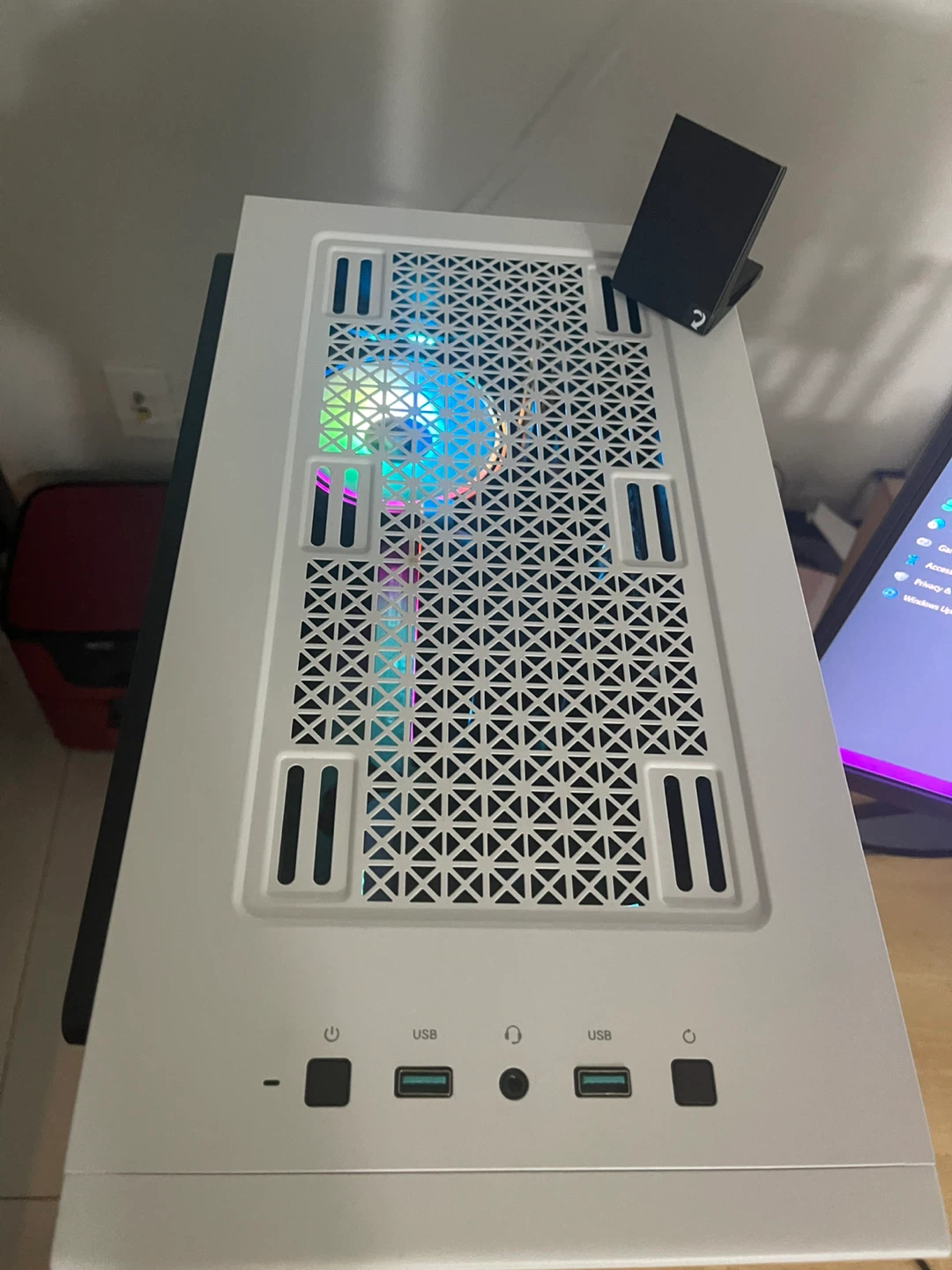 RX 9060 XT, Ryzen 5 5600GT Gaming PC 16GB RAM, Wi-Fi - photo 2
