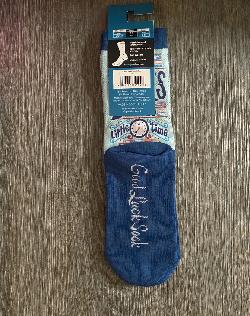 Book themed socks 📚 - photo 2