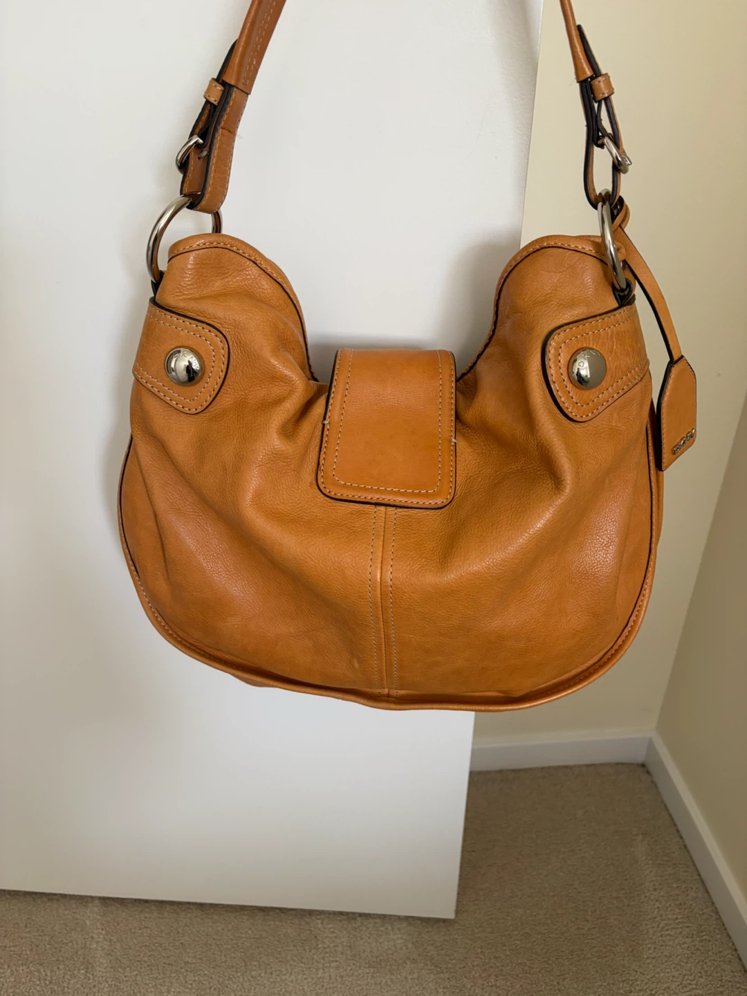 DKNY Hobo Handbag - photo 2