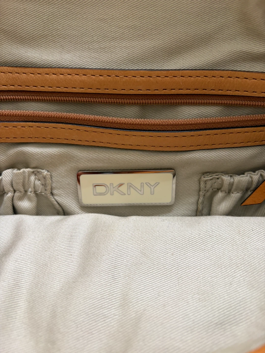DKNY Hobo Handbag - photo 5