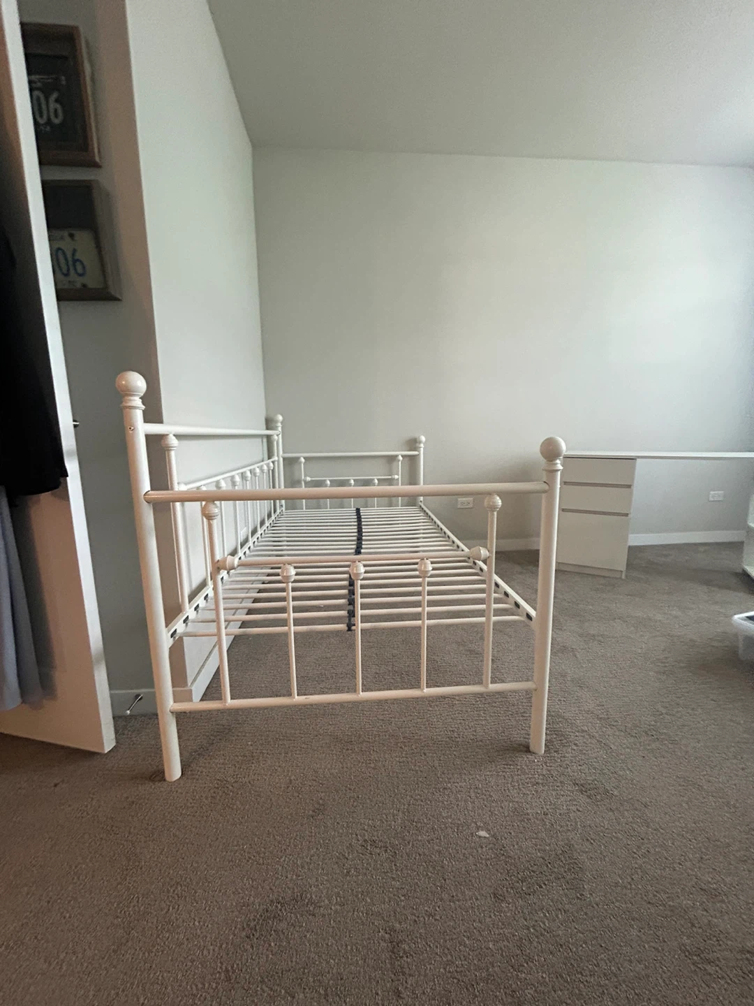 White Metal Twin Daybed Frame