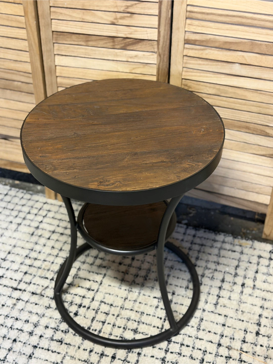 Pottery Barn Round Reclaimed Wood Side Table - photo 4