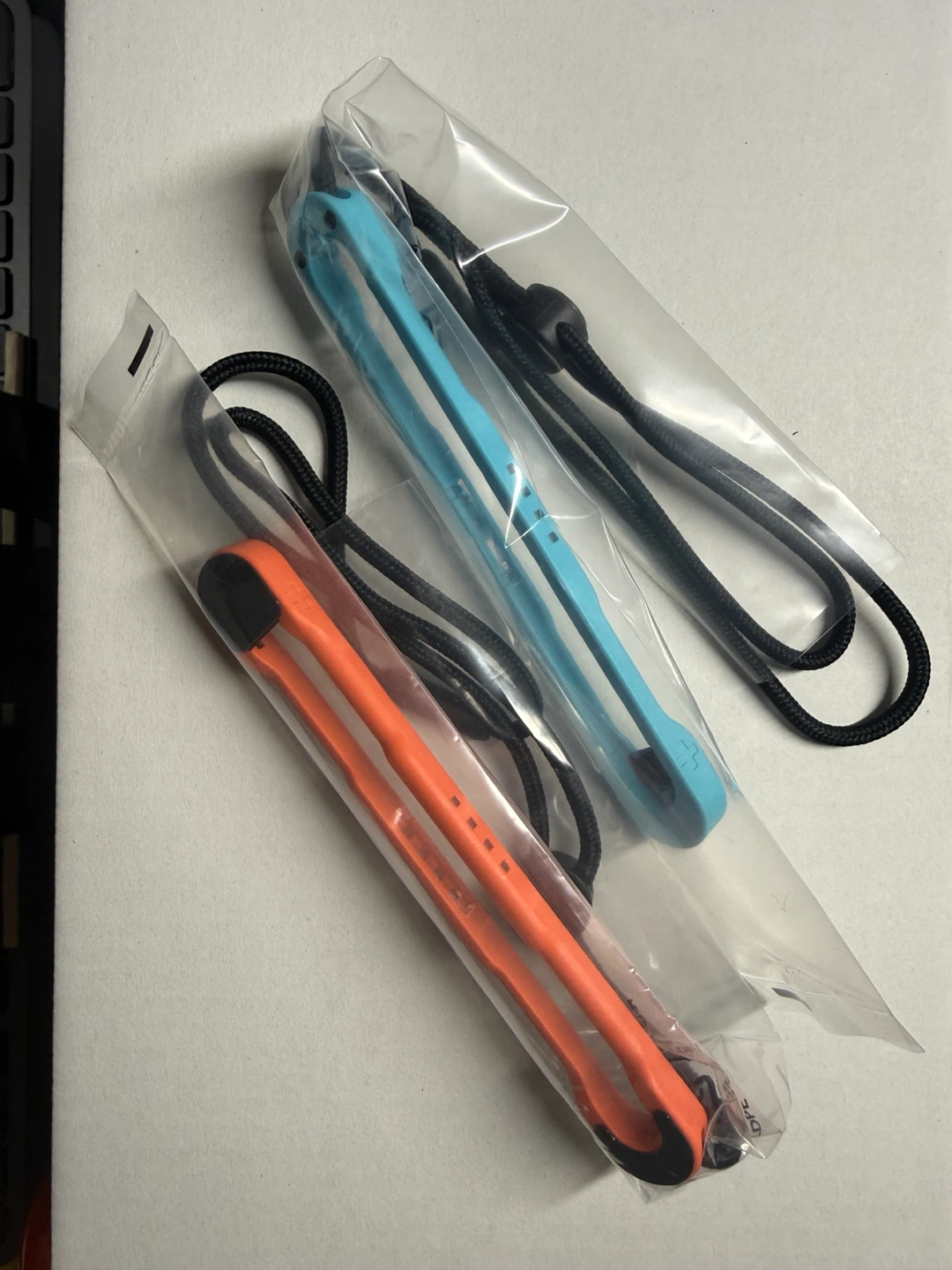 Nintendo switch box, joycon grip and joycon strap - photo 3