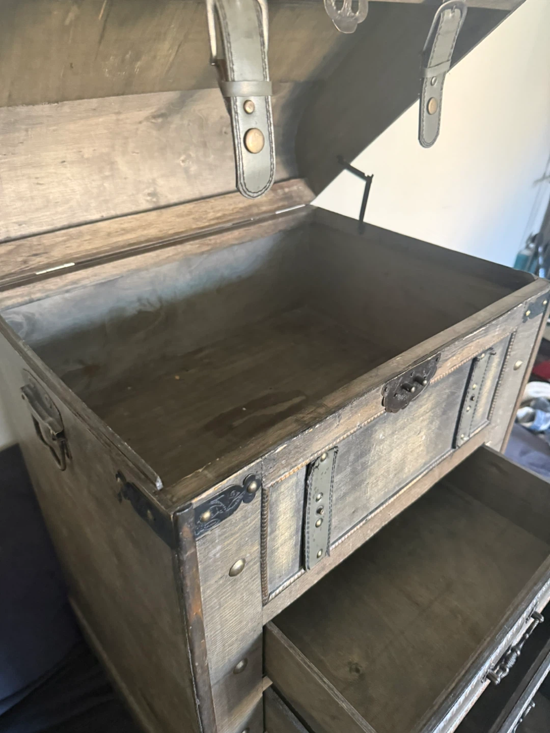 Vintage Style Wooden Storage Chest with Drawers - photo 3