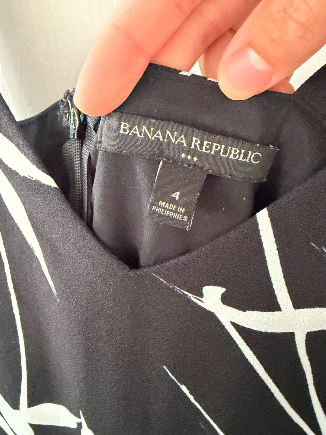 LIKE NEW womens Banana Republic Jumpsuit Size 4 - photo 5