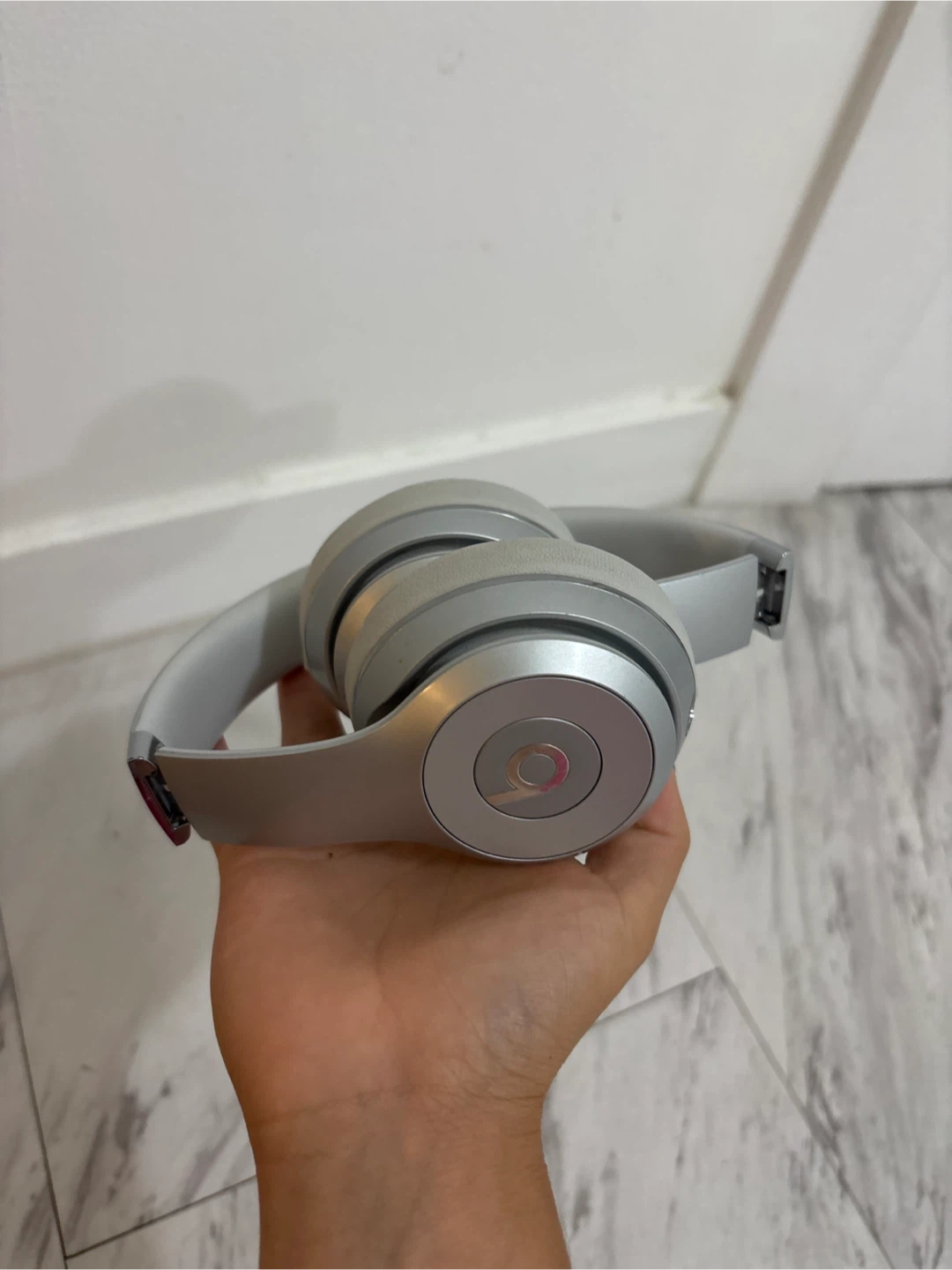 Beats Solo 3 Wireless Headphones - photo 2