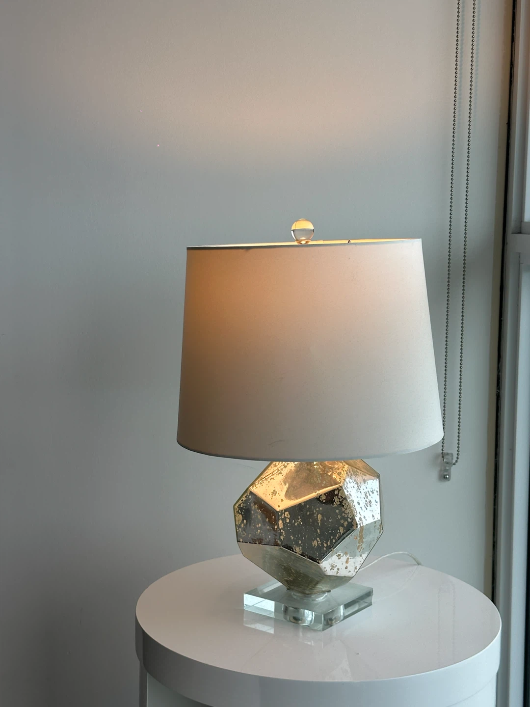 Decorative Geometric Table Lamp