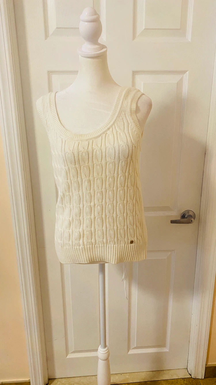Tommy Hilfiger size small - photo 2