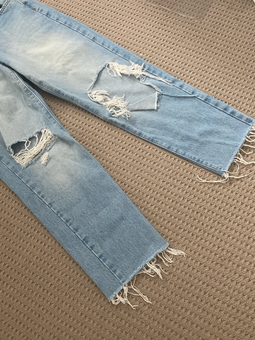 BDG Light Wash Ripped Straight Leg Jeans - photo 3