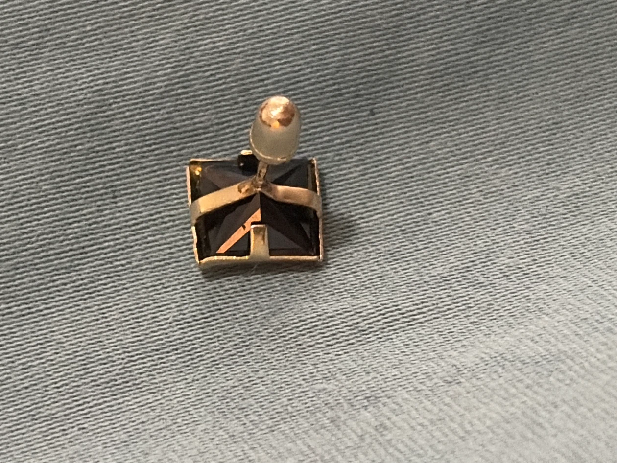 14kt Gold Square Black Stone Stud Earrings - photo 3