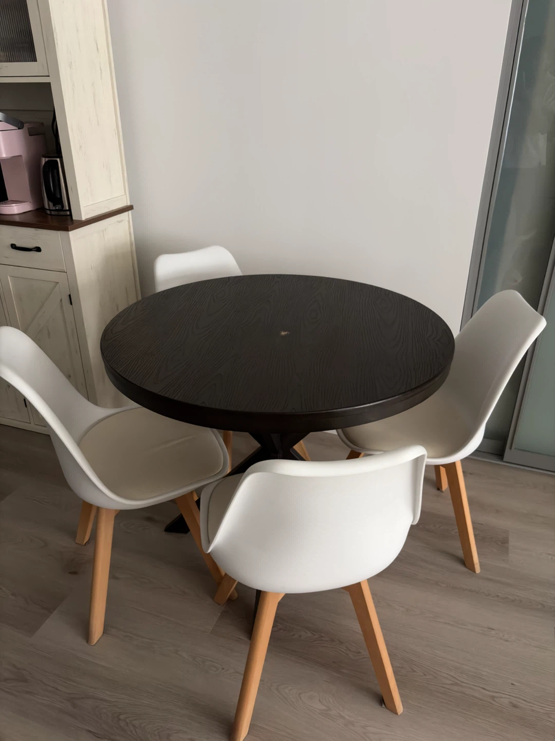 Round Dining Table with Wooden Base along with 4 Chairs