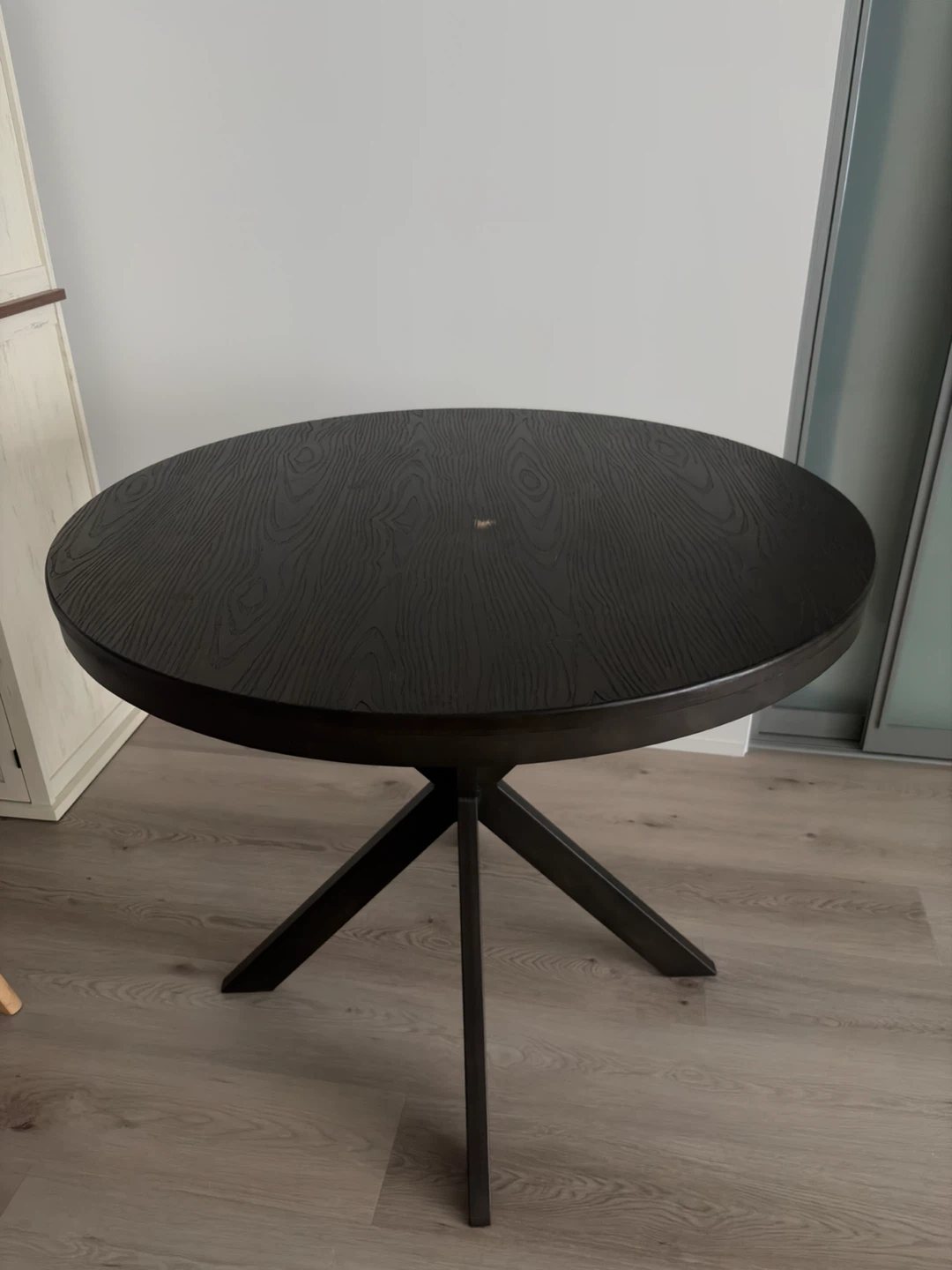 Round Dining Table with Wooden Base along with 4 Chairs - photo 3