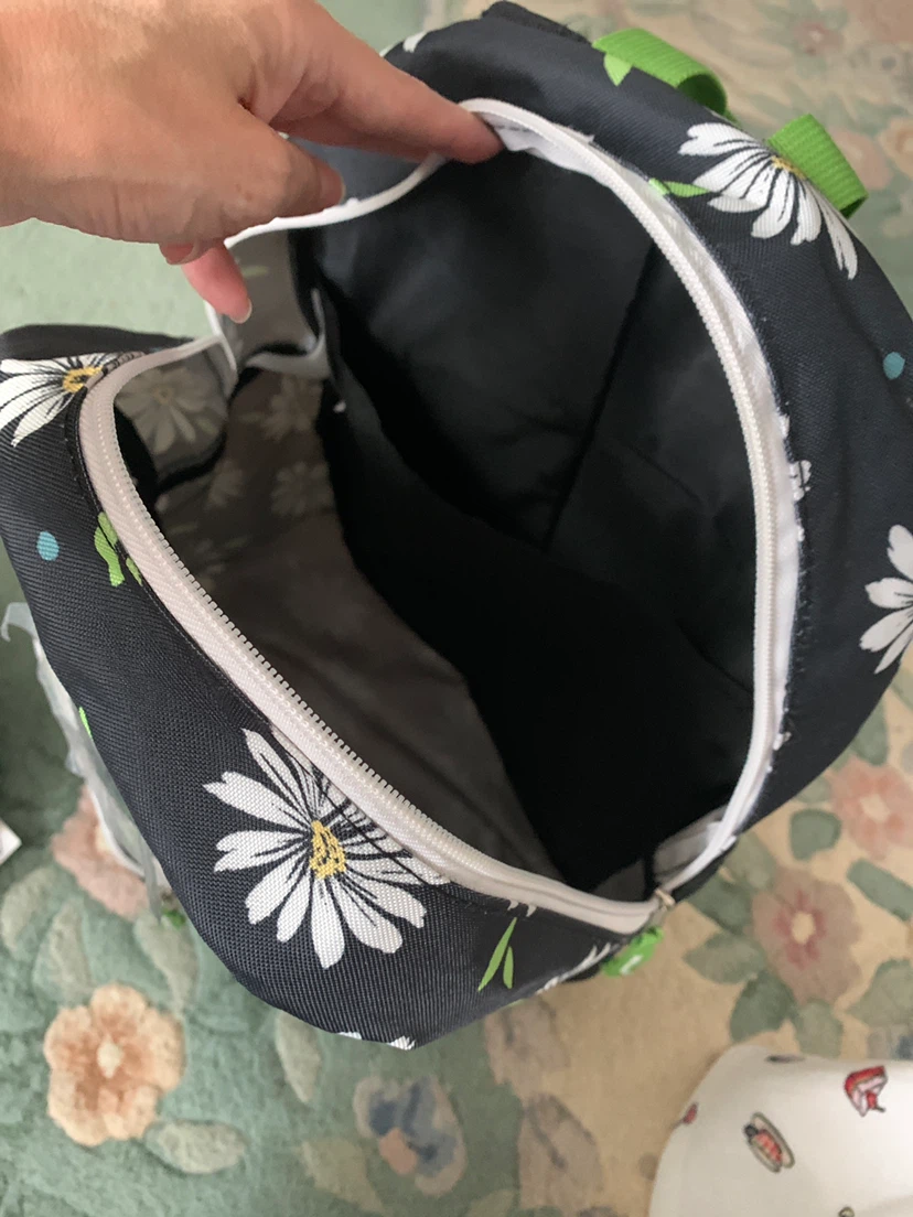 NEW Daisy print backpack and lunchbox set - photo 5