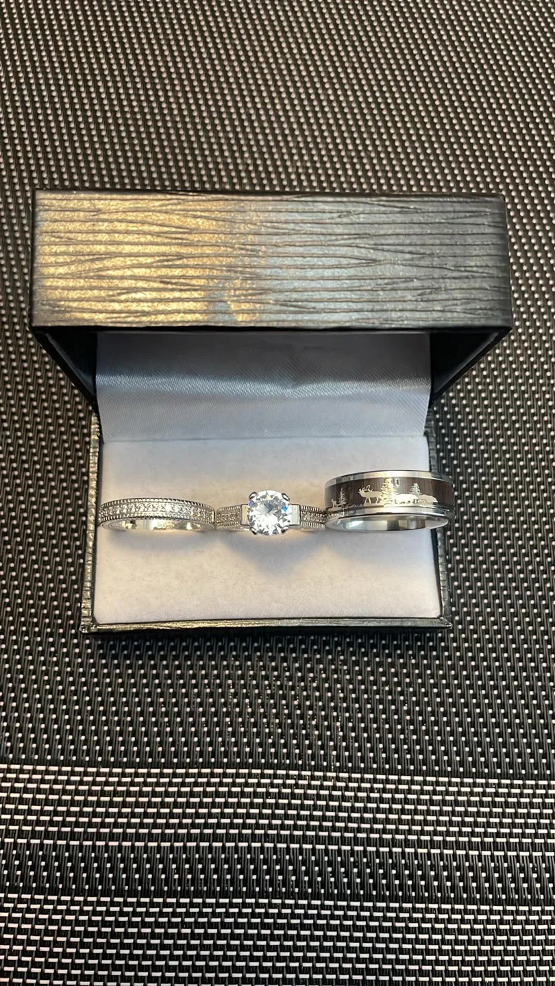 Three-Ring Jewellery Set with Box