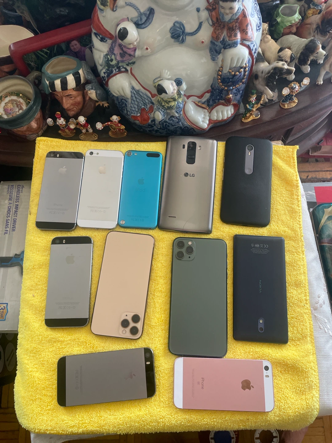 Assorted Used Smartphones - photo 2