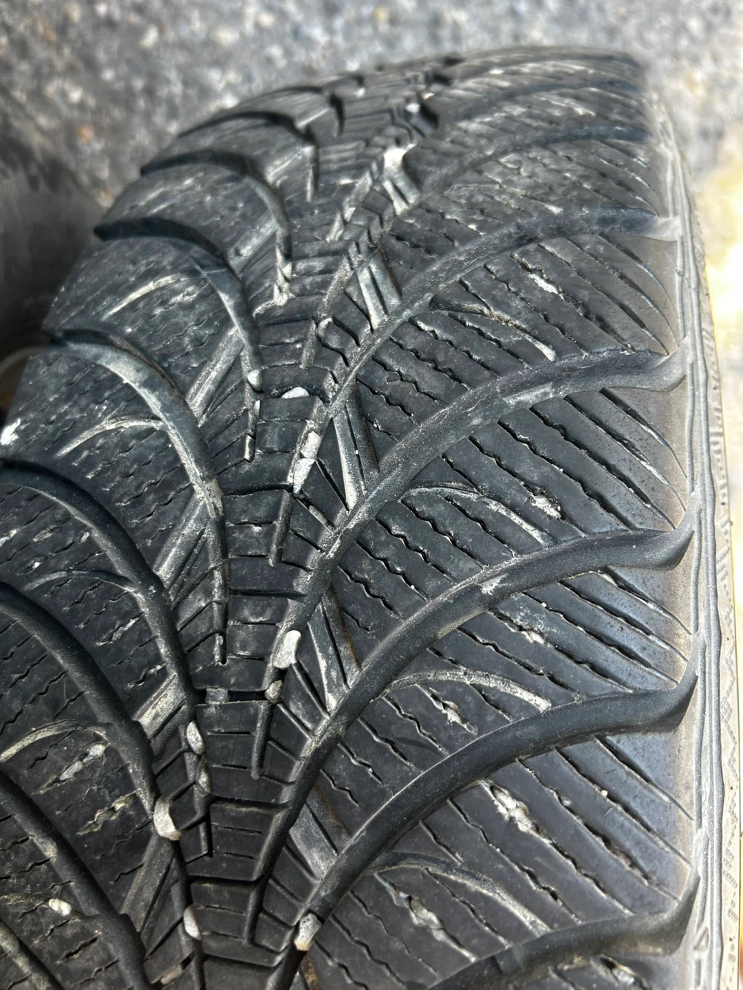 Goodyear Ultra 4  winter tires 195/65/15 - photo 3