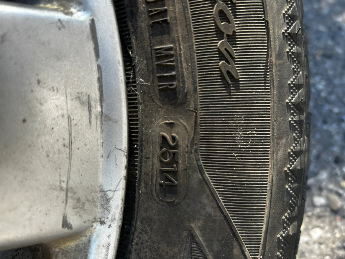 Goodyear Ultra 4  winter tires 195/65/15 - photo 4