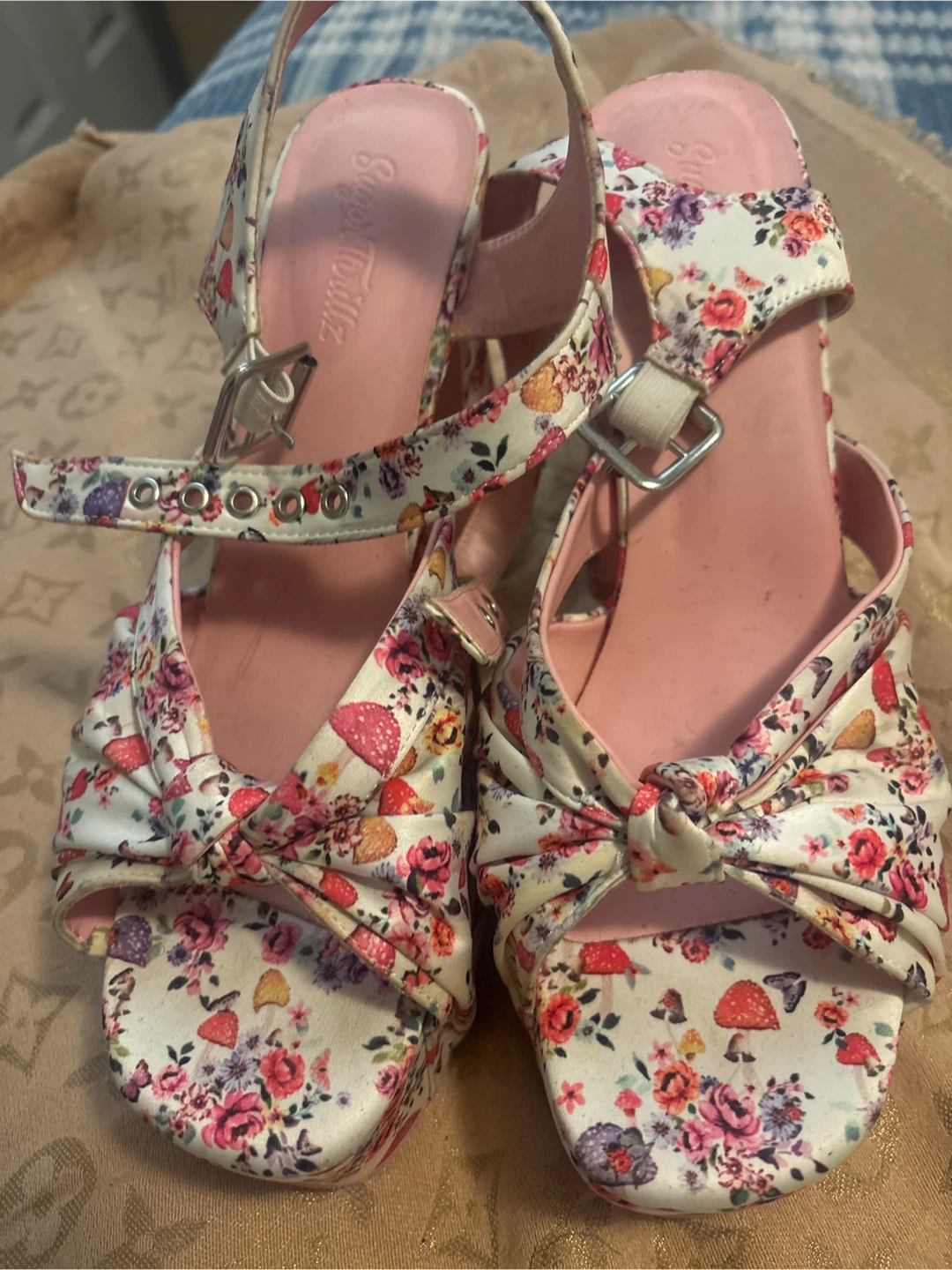 Sugar Thrillz Floral Platform Heels