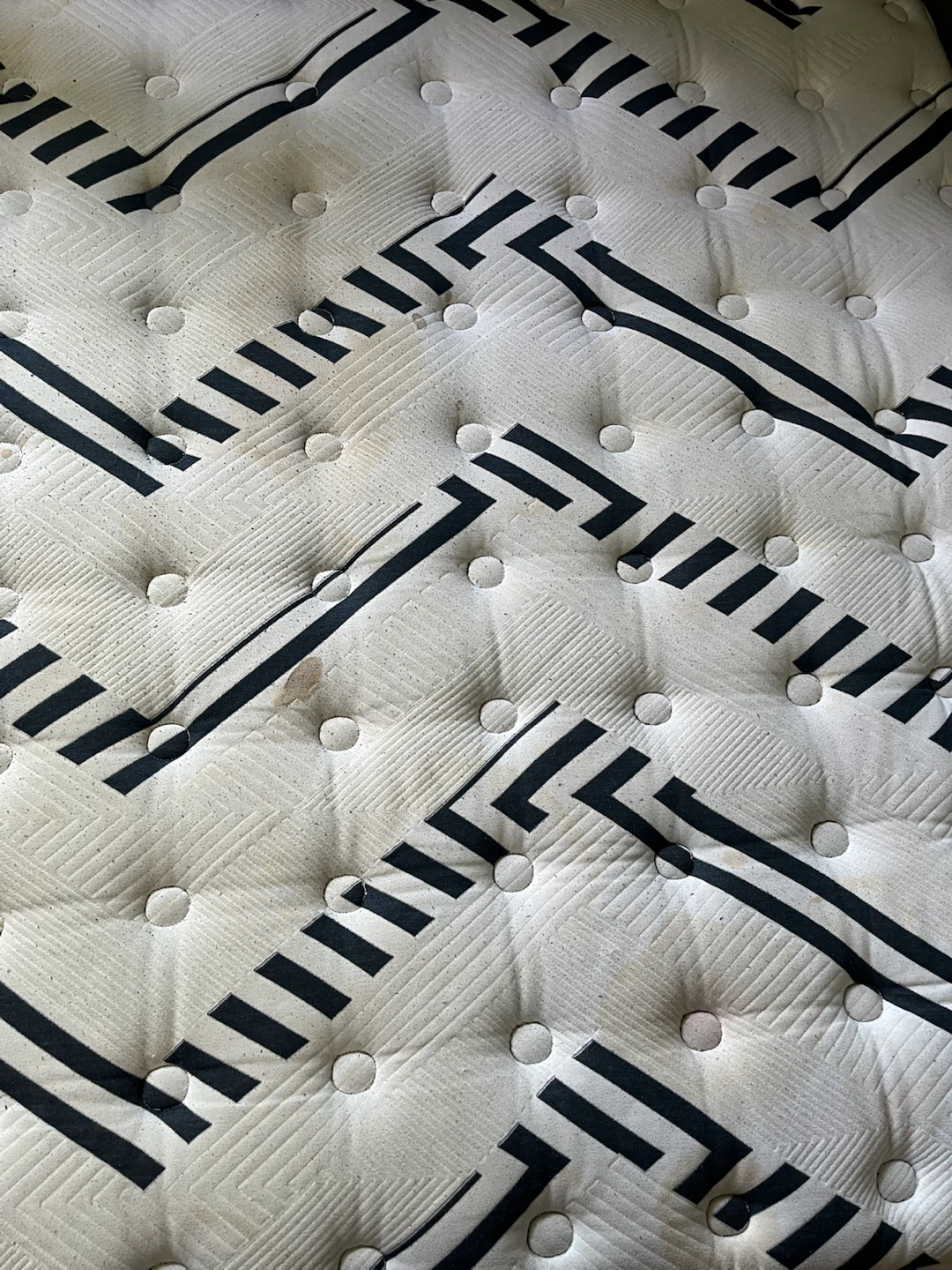 Queen Size Mattress - photo 3